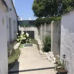 De 2 *